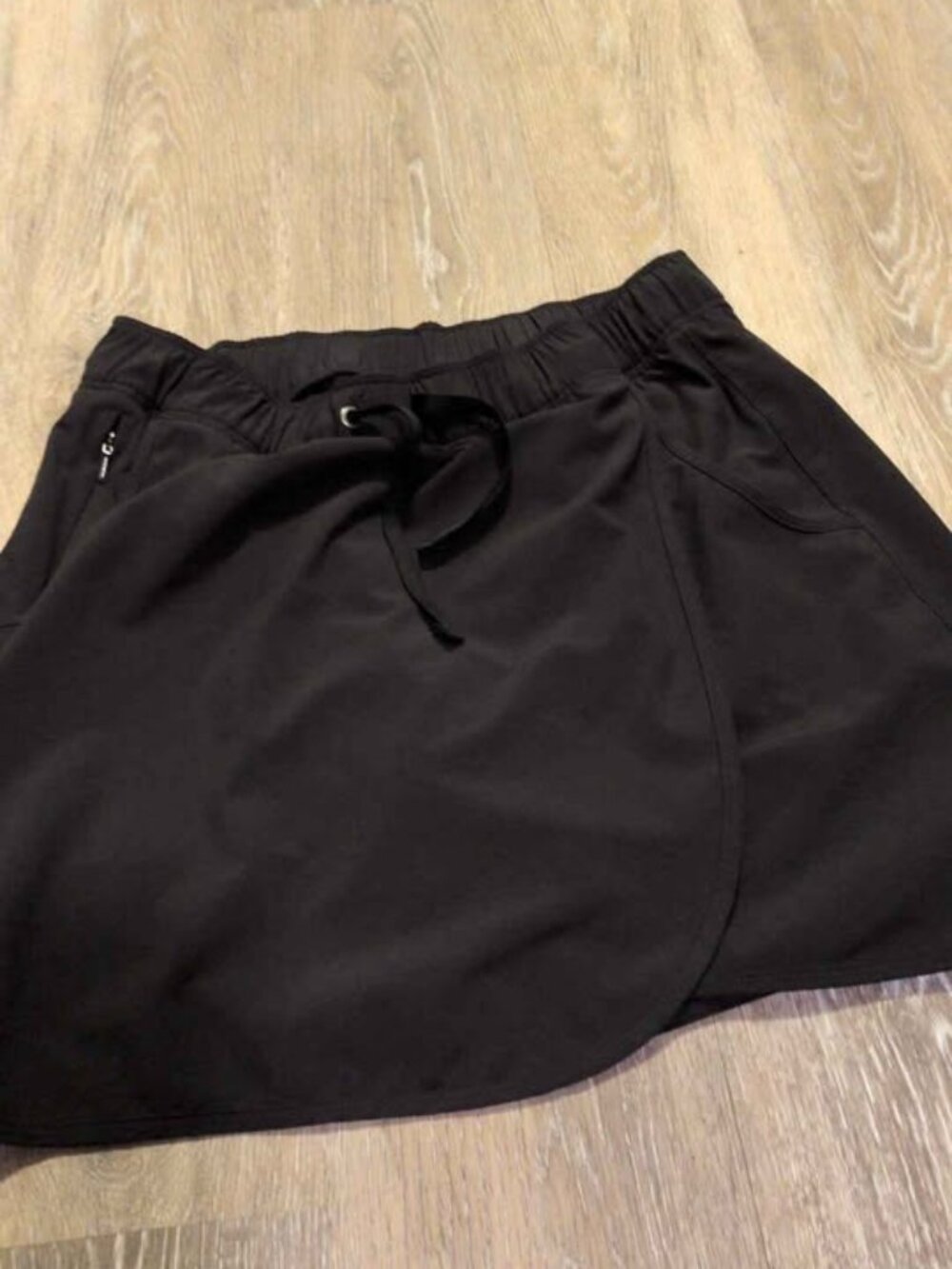 Patagonia black women's size small skort